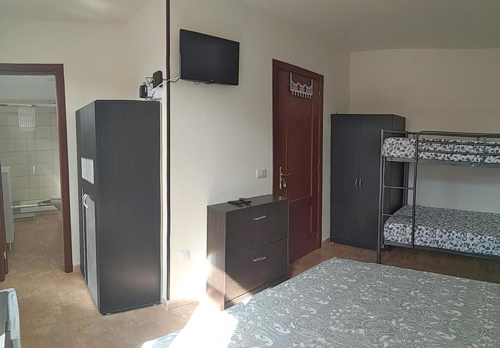 Kiki Vivienda Bed & Breakfast San Isidro  Bagian luar foto